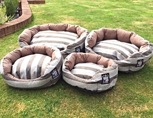 Country Stripe Deluxe Oval Dog Basket - Stripe Chatsworth Nutmeg